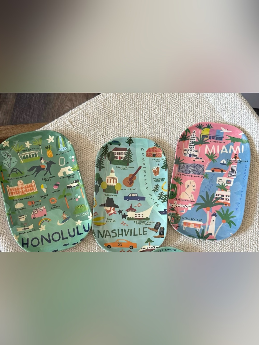 Set of 3 city melamine mini trays Nashville,Miami, Honolulu